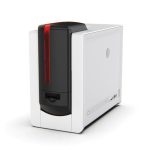 Evolis Agilia omogućuje 600 dpi retransfer ispis kartica, vrhunsku kvalitetu i sigurnosne značajke za profesionalnu primjenu.